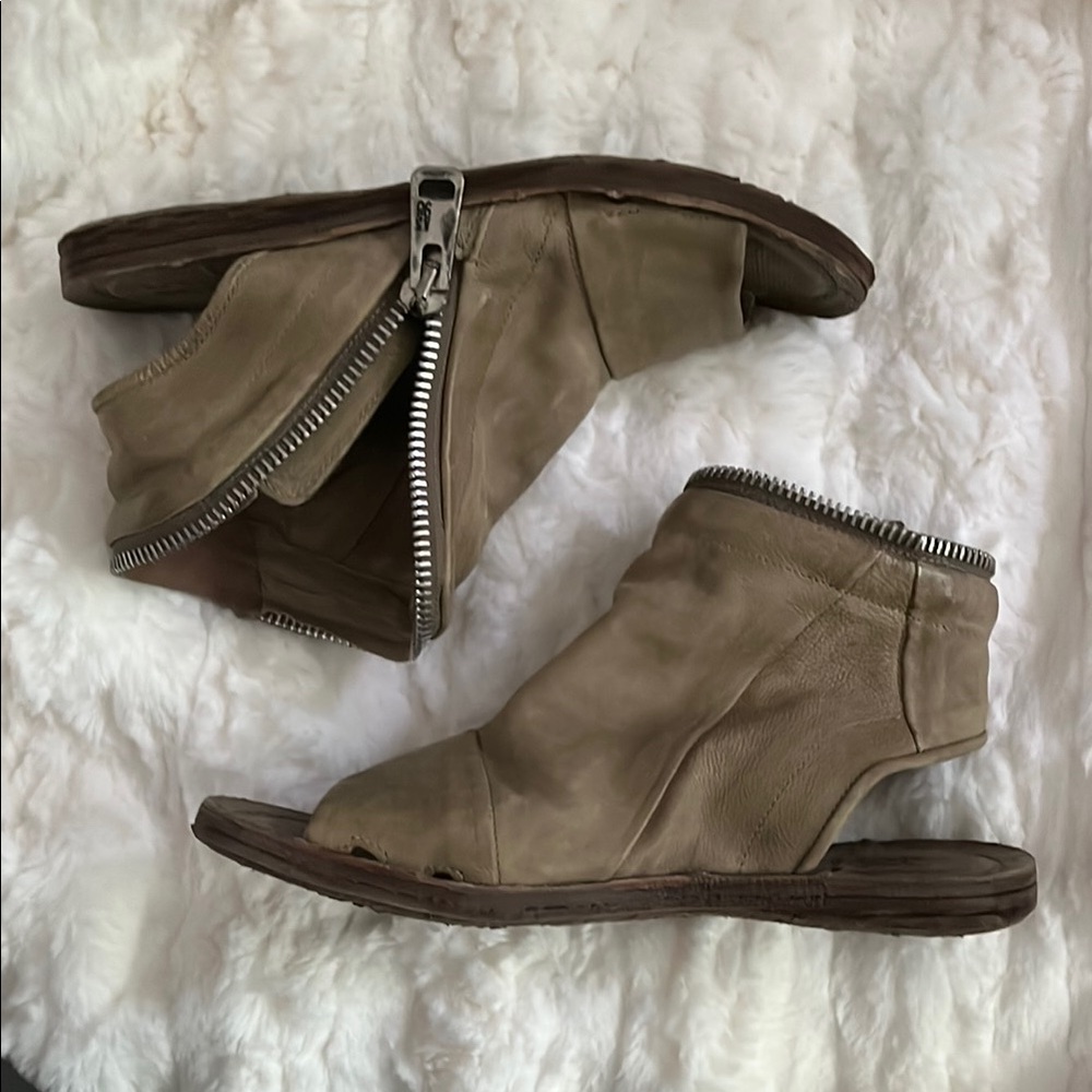 A.S. 98 Tan Women's sandals size 9
